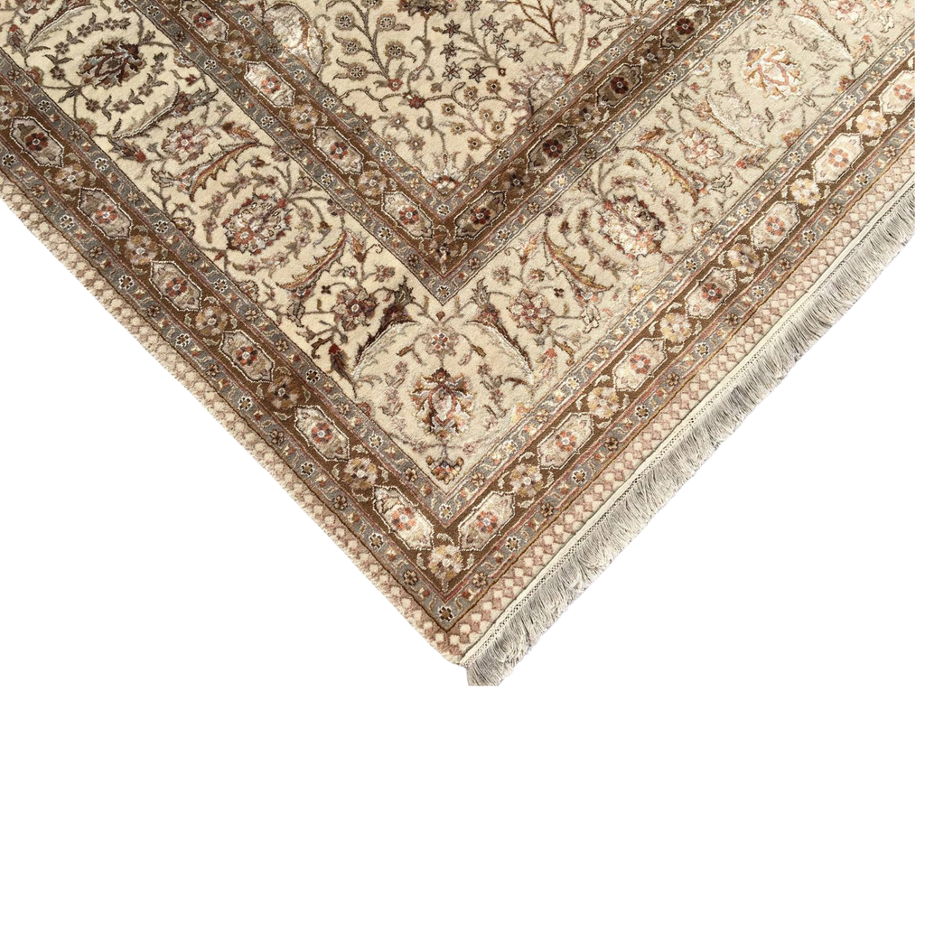 Uşak Hayyam Krem İpek Halı – Premium Seri