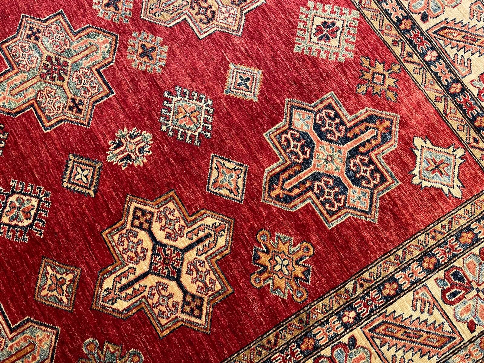 Afghan Sirvan Handwoven Rug – 078589 by Camel Carpet