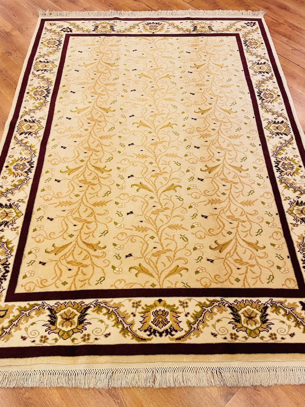 Angora Usak Handwoven Rug – 000012 by Camel Carpet