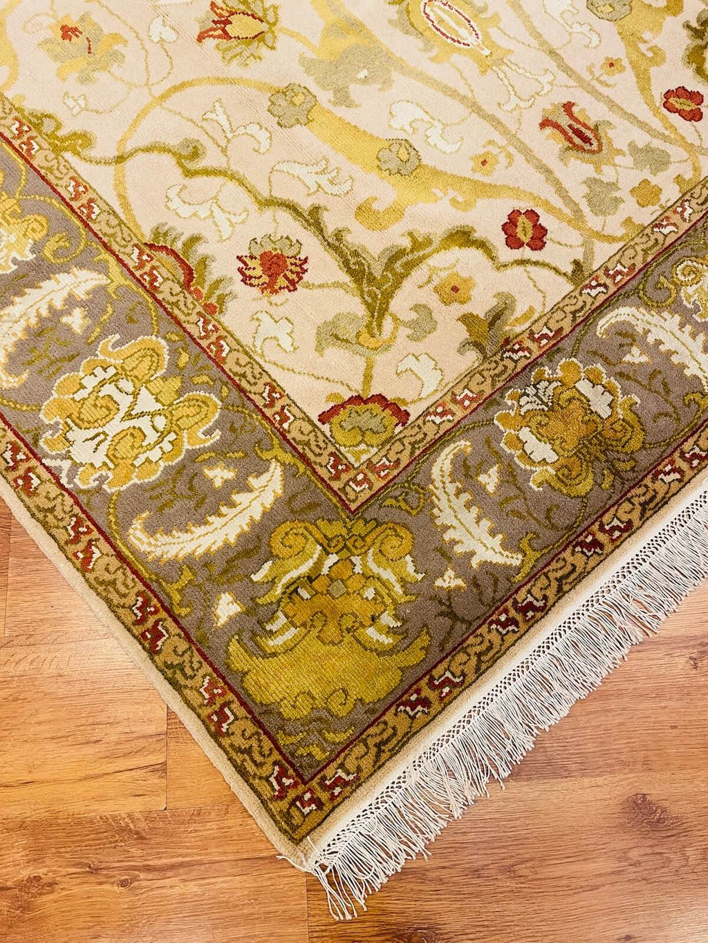 Angora Usak Handwoven Rug – 025869 by Camel Carpet
