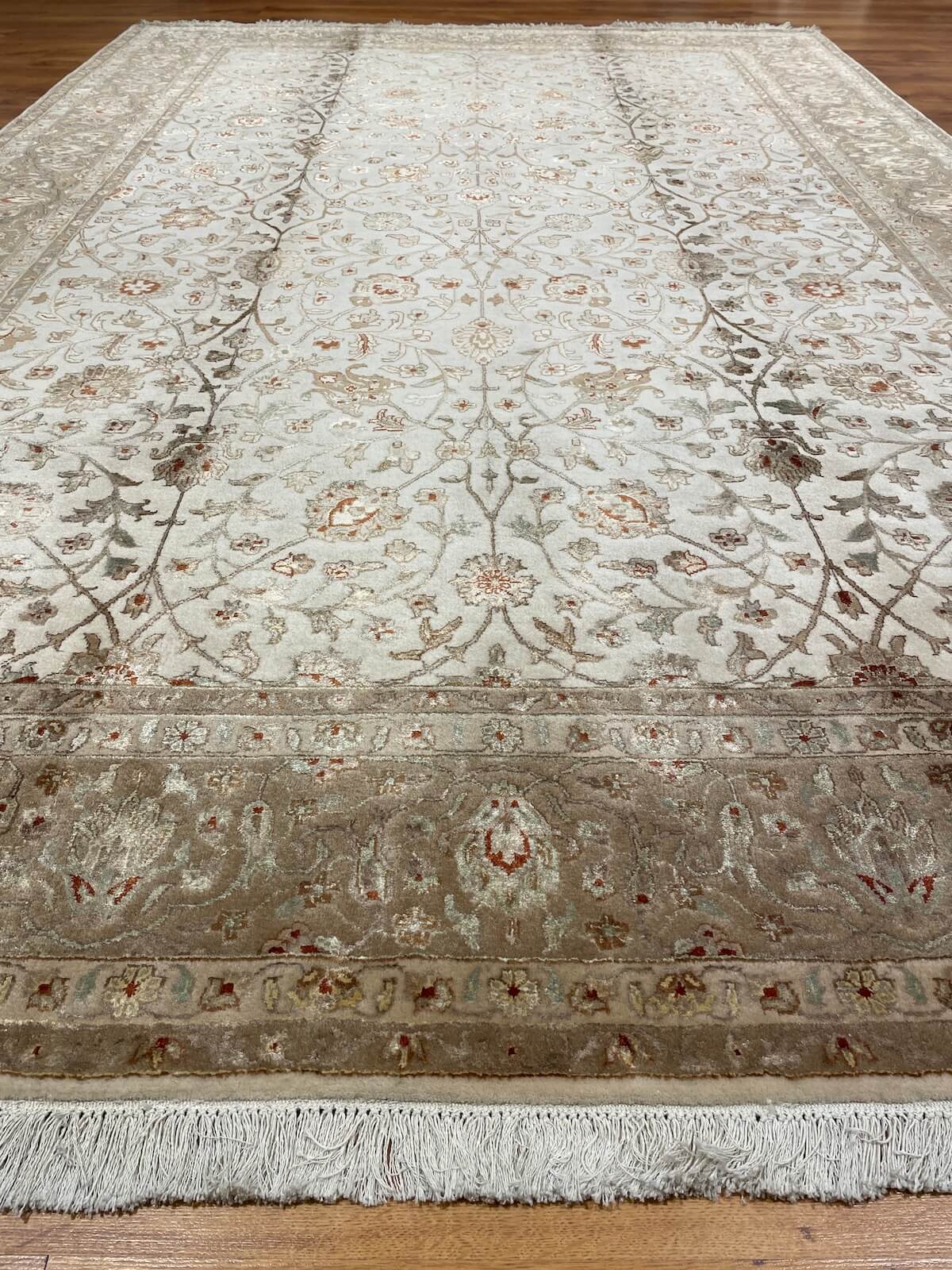 Antik Silk-Blend Usak Handwoven Rug – 052014 by Camel Carpet