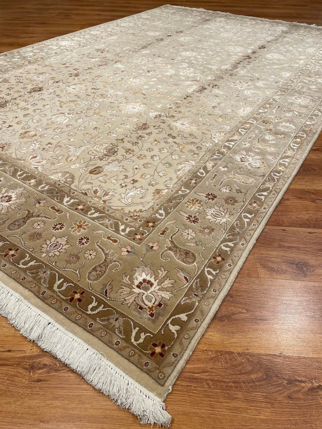 Antik Silk-Blend Usak Handwoven Rug – 195X303 by Camel Carpet