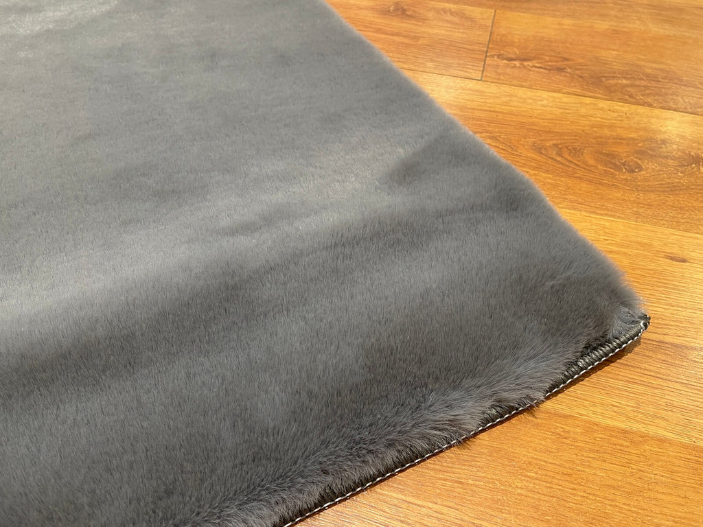 Antrasit Pelus Rug by Camel Carpet