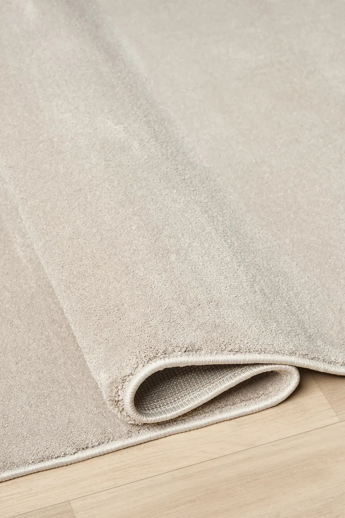 Bali Yumusak Dokulu Sade Tas Rug by Camel Carpet