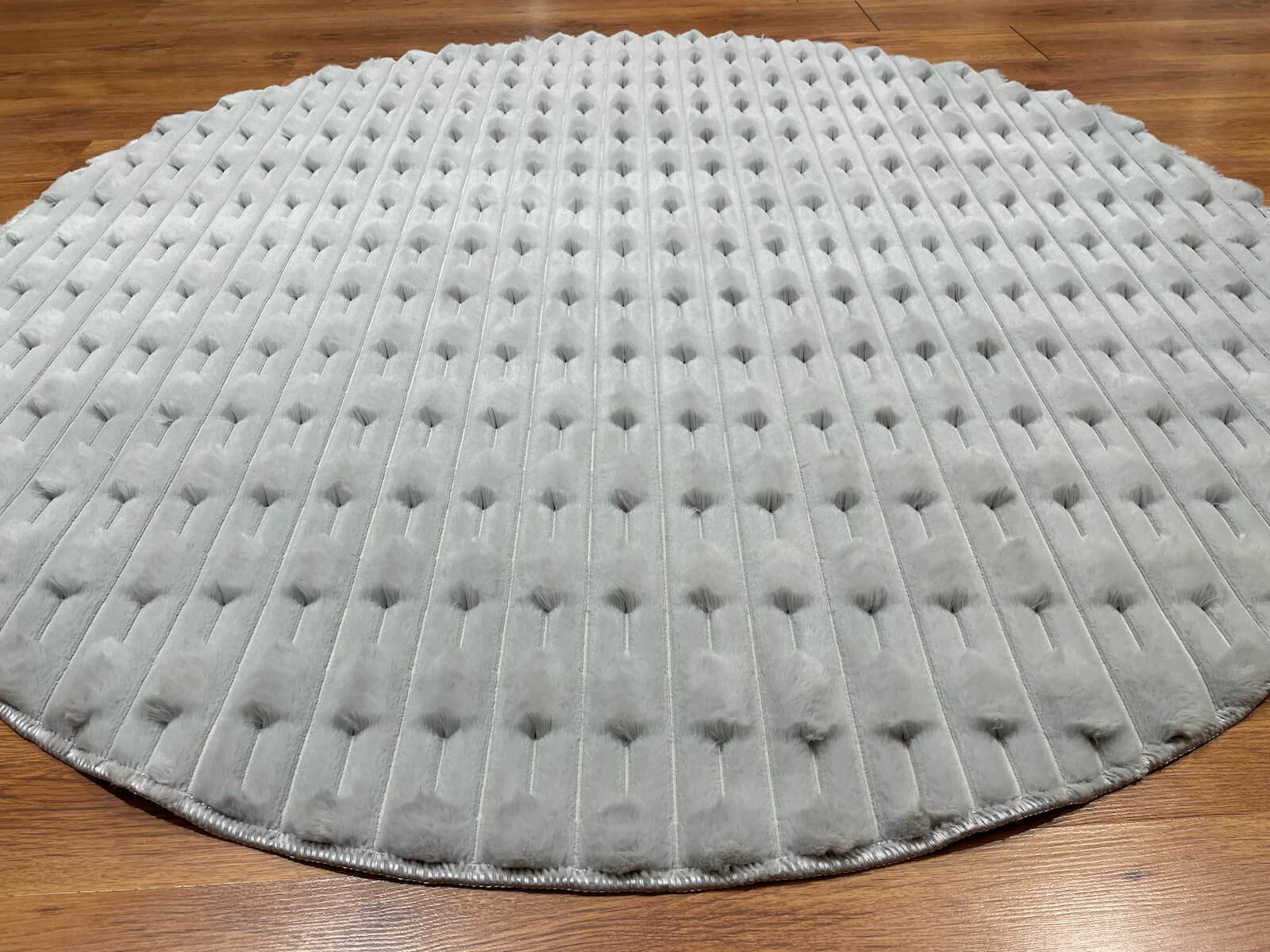 Bella Gray Round Pelus Rug by Camel Carpet