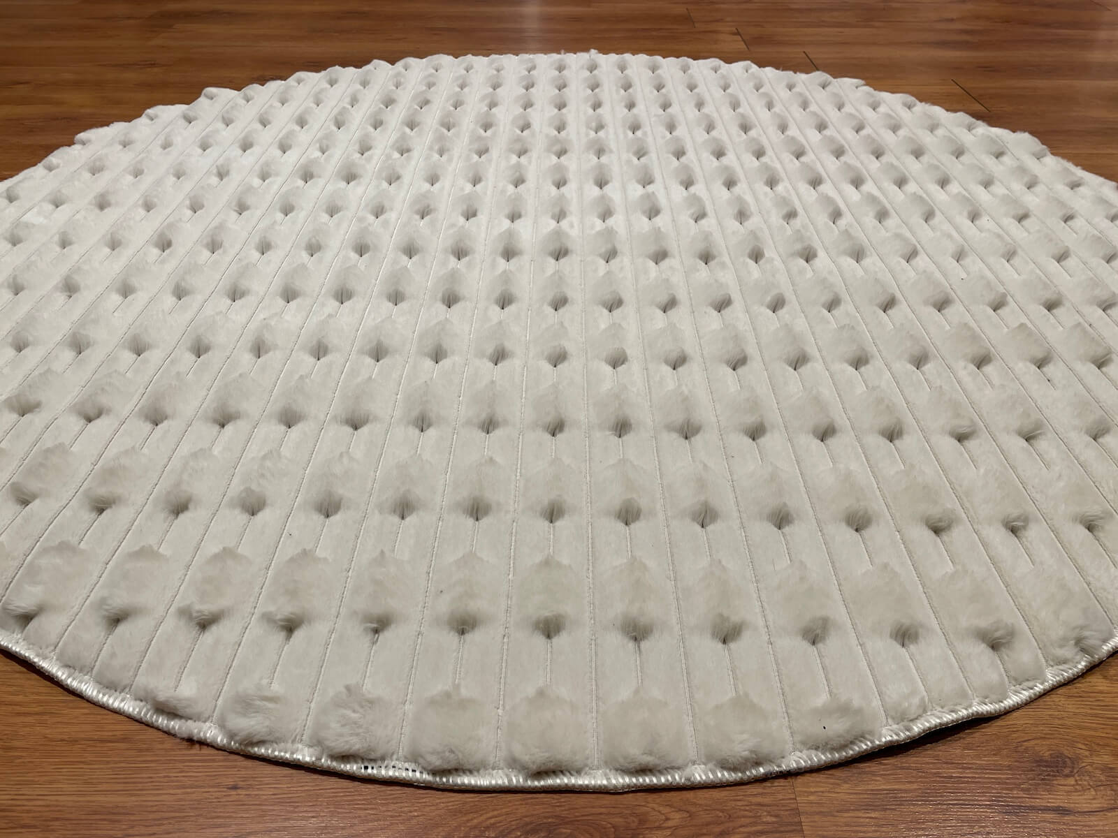 Bella Tas Round Pelus Rug by Camel Carpet