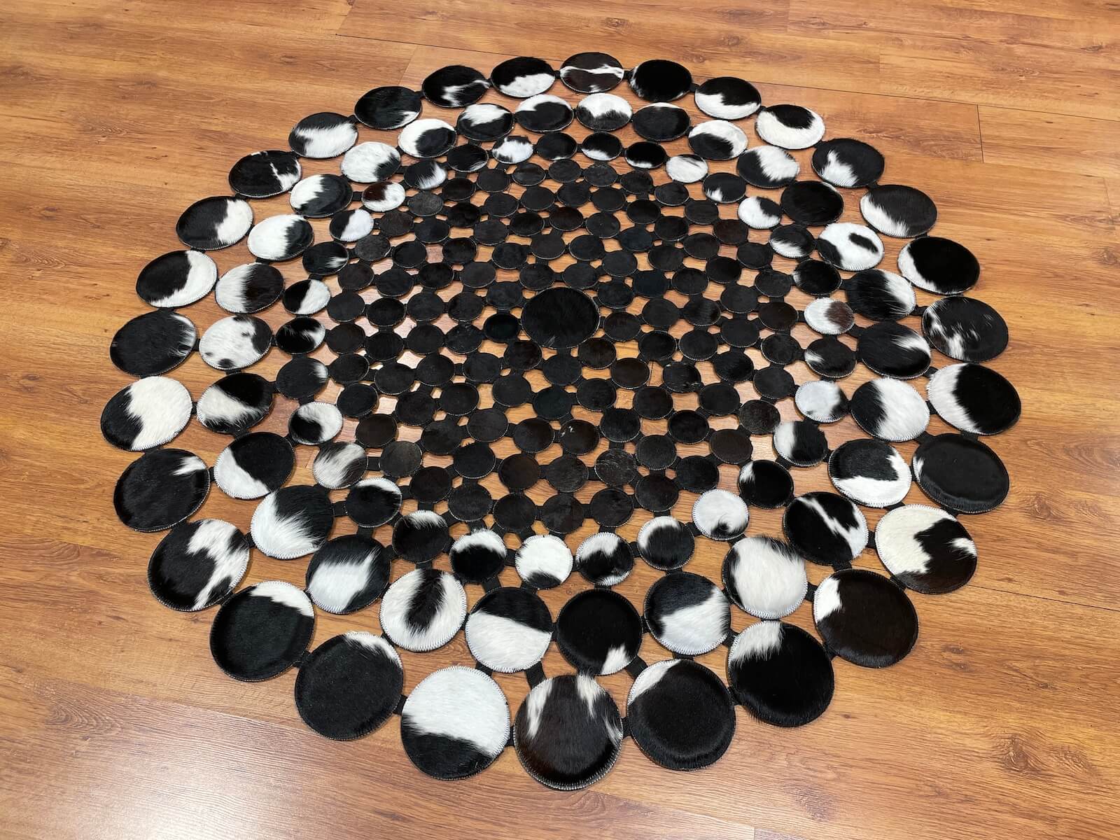 Polka Dot Round Original Leather Rug by Camel Carpet