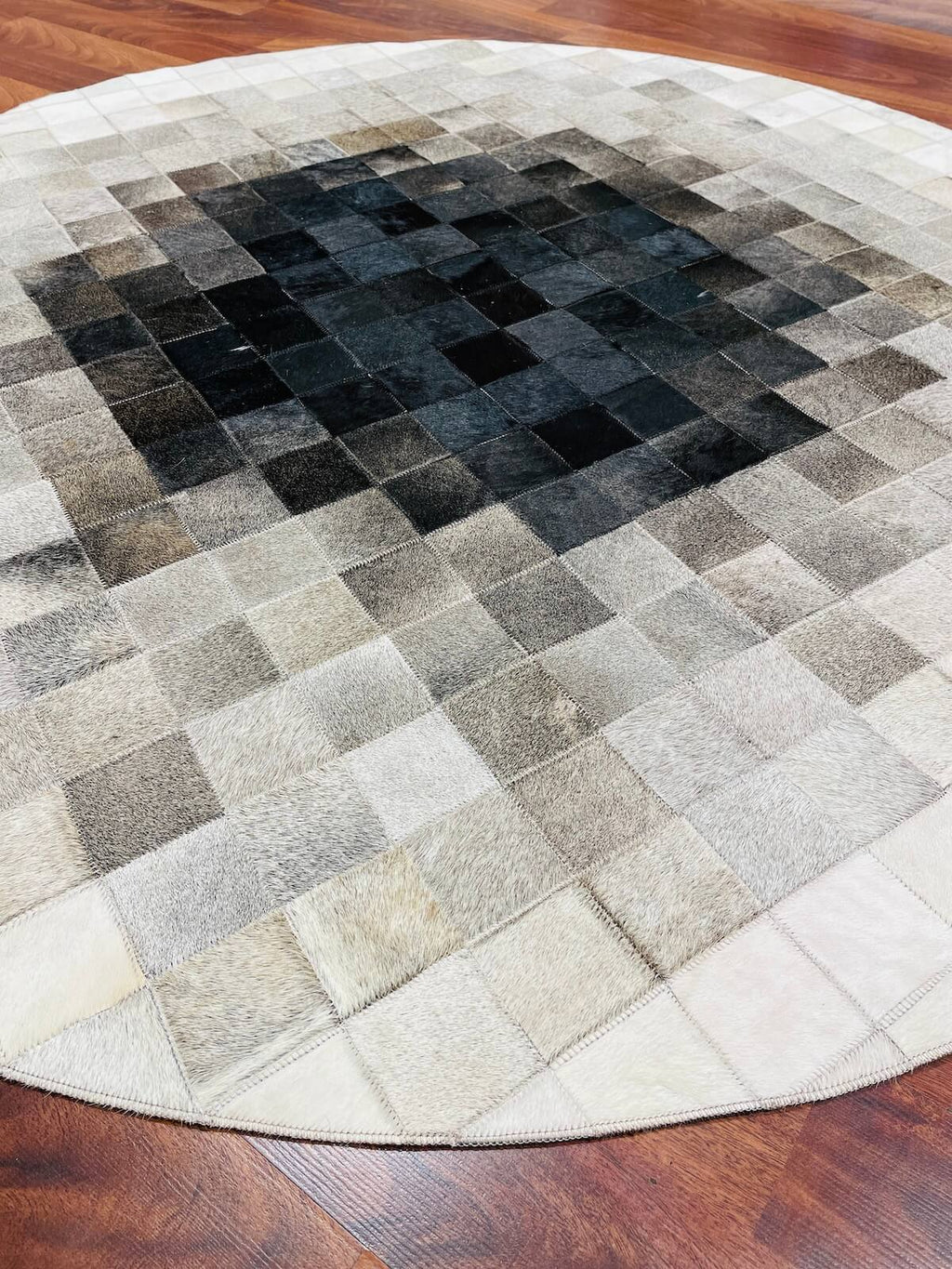 Patchwork Round Original Leather Rug – 150X150 by Camel Carpet