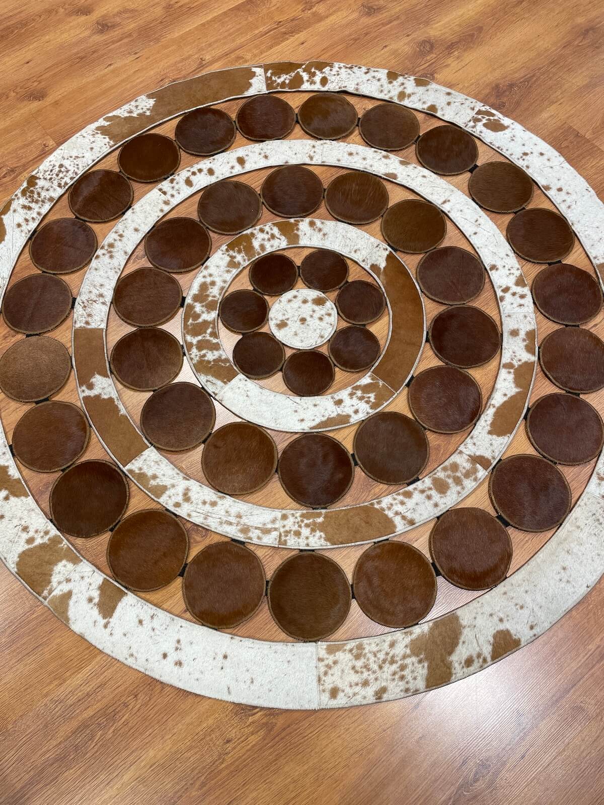 Polka Dot Round Original Leather Rug by Camel Carpet