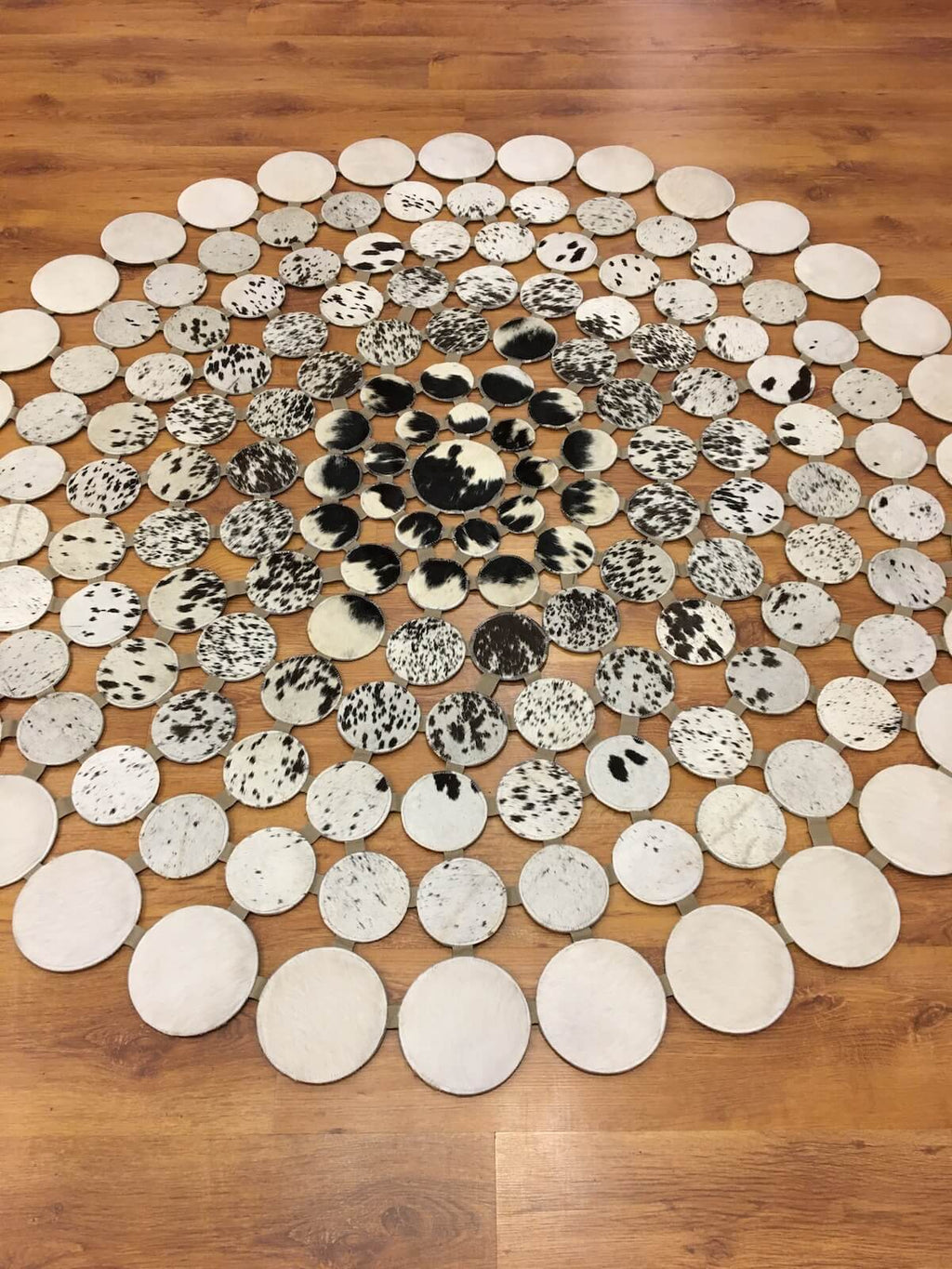 Polka Dot Round Original Leather Rug – 180X180 by Camel Carpet