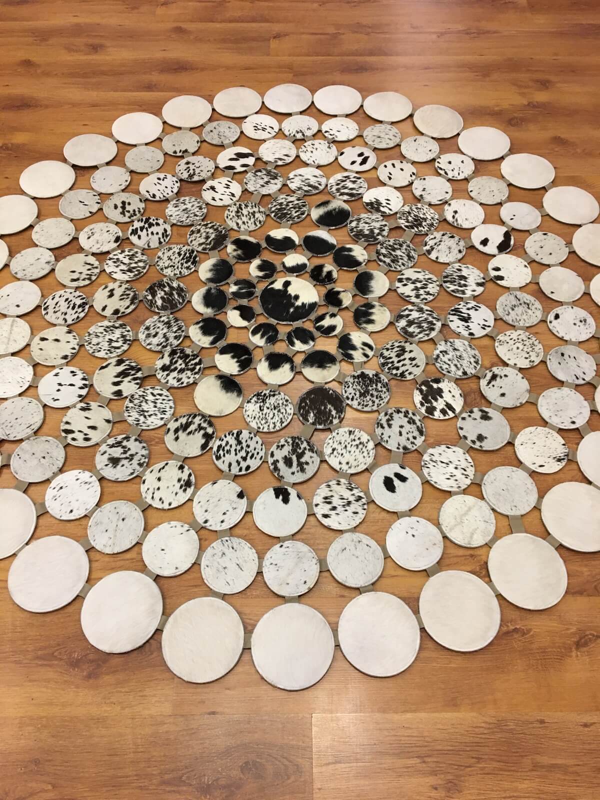 Polka Dot Round Original Leather Rug – 180X180 by Camel Carpet