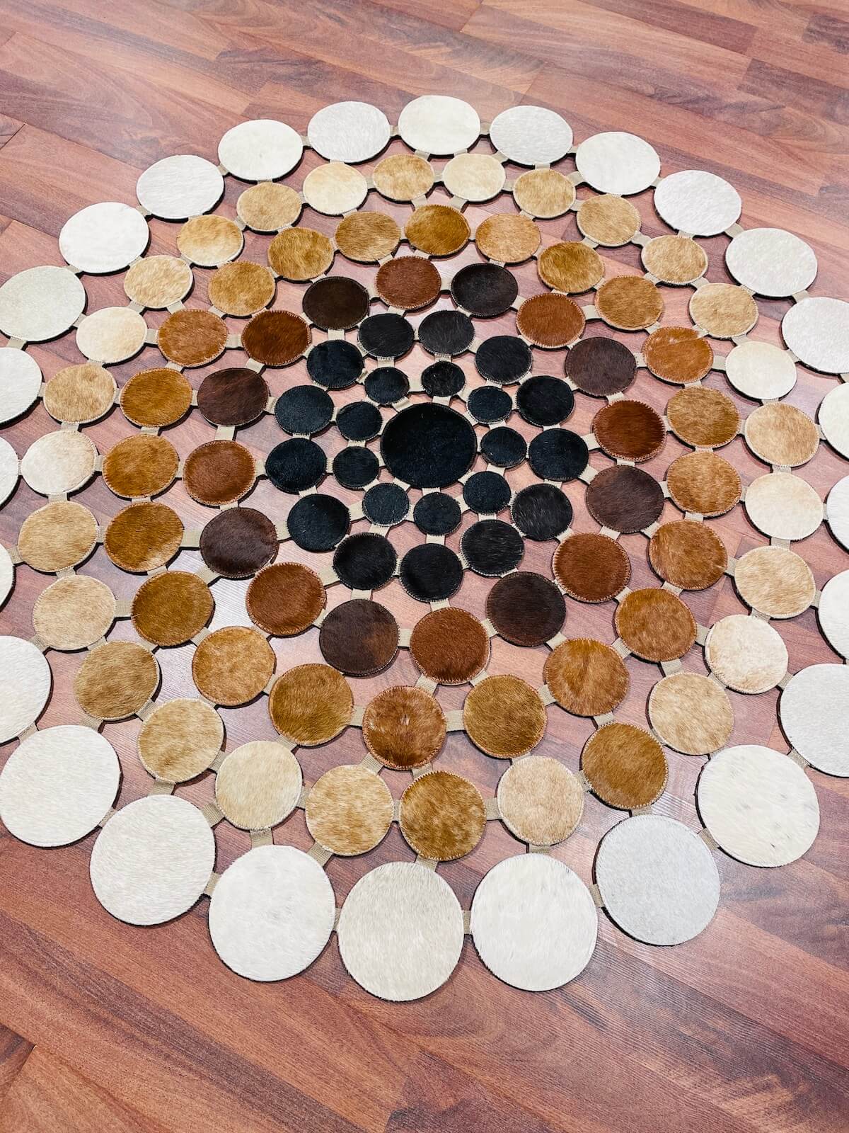 Polka Dot Round Original Leather Rug – 150X150 by Camel Carpet