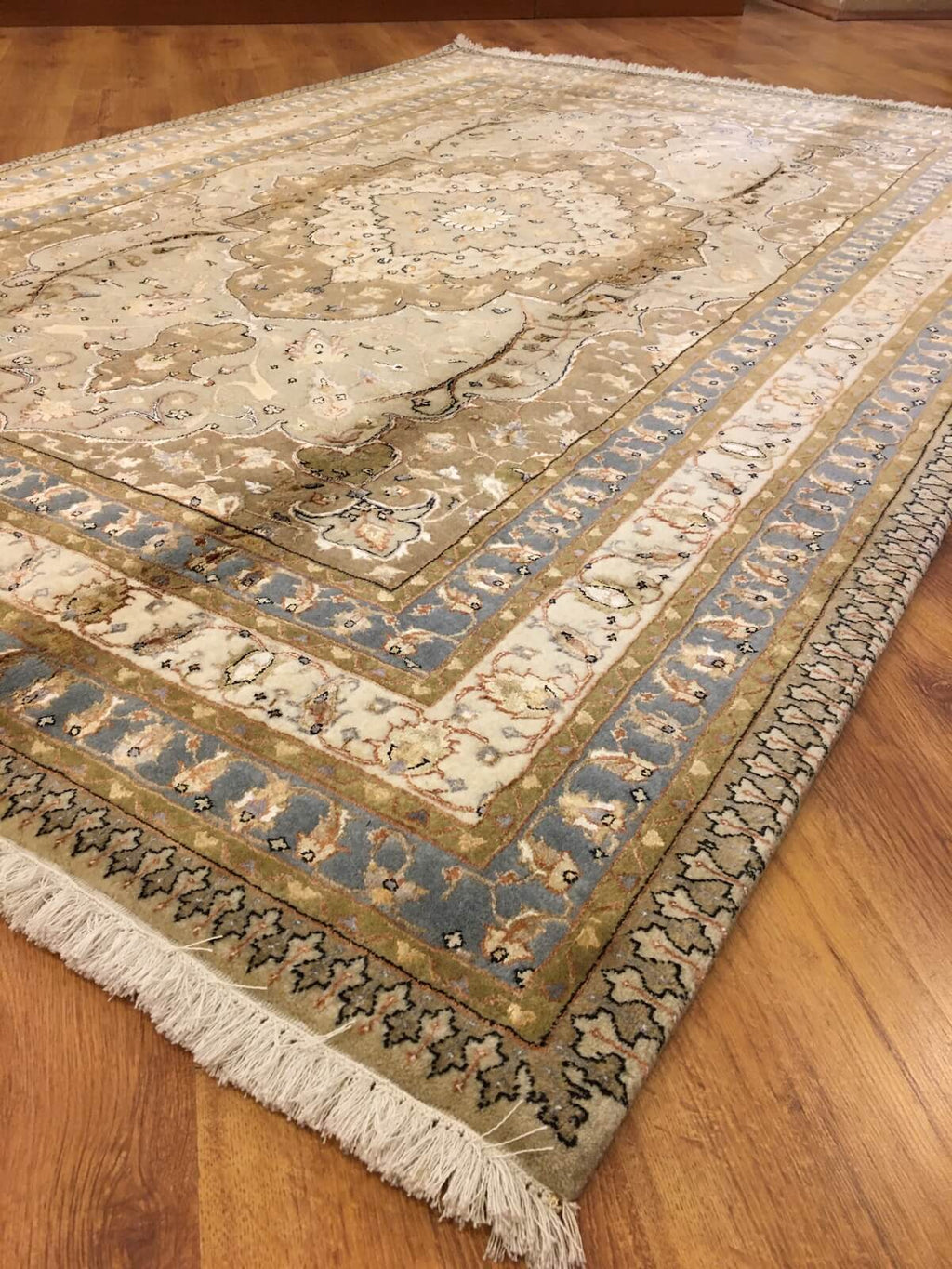 Enderun Silk-Blend Usak Handwoven Rug – 031324 by Camel Carpet