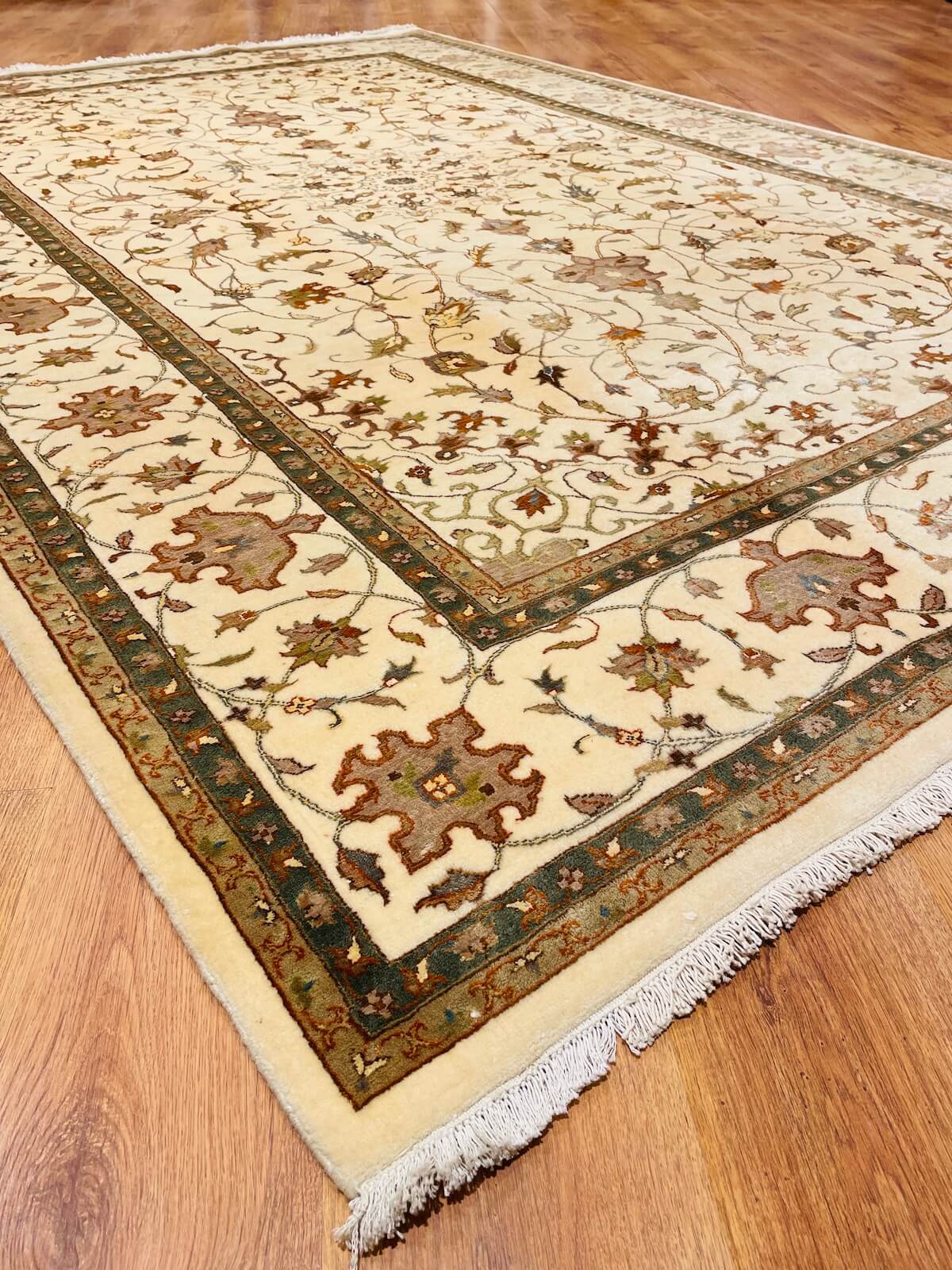 Enderun Silk-Blend Usak Handwoven Rug – 203X299 by Camel Carpet