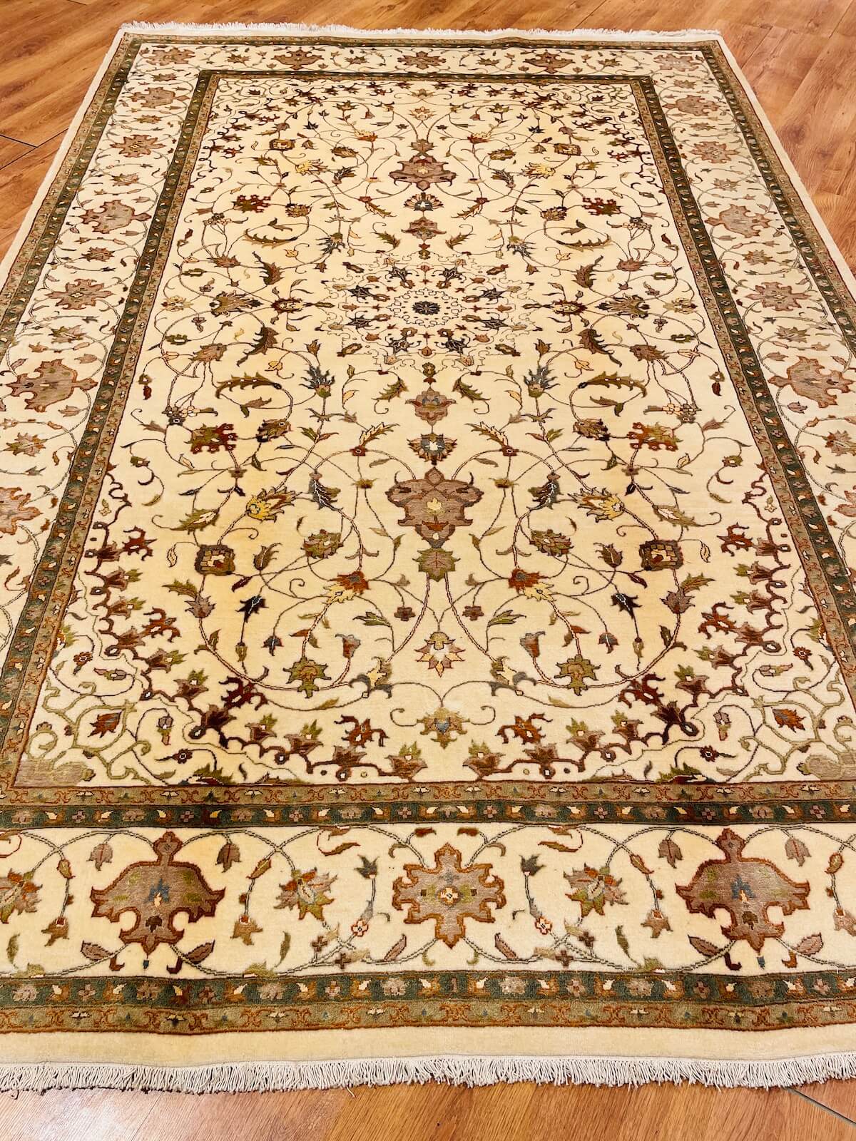 Enderun Silk-Blend Usak Handwoven Rug – 203X299 by Camel Carpet