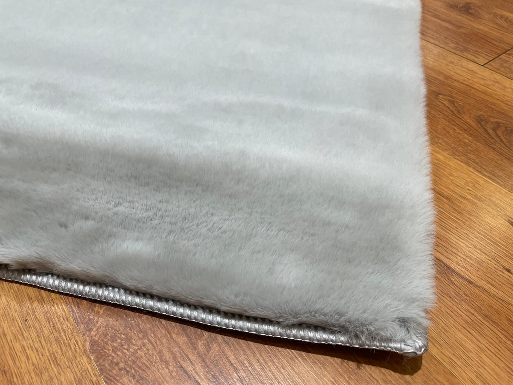 Gray Pelus Rug by Camel Carpet
