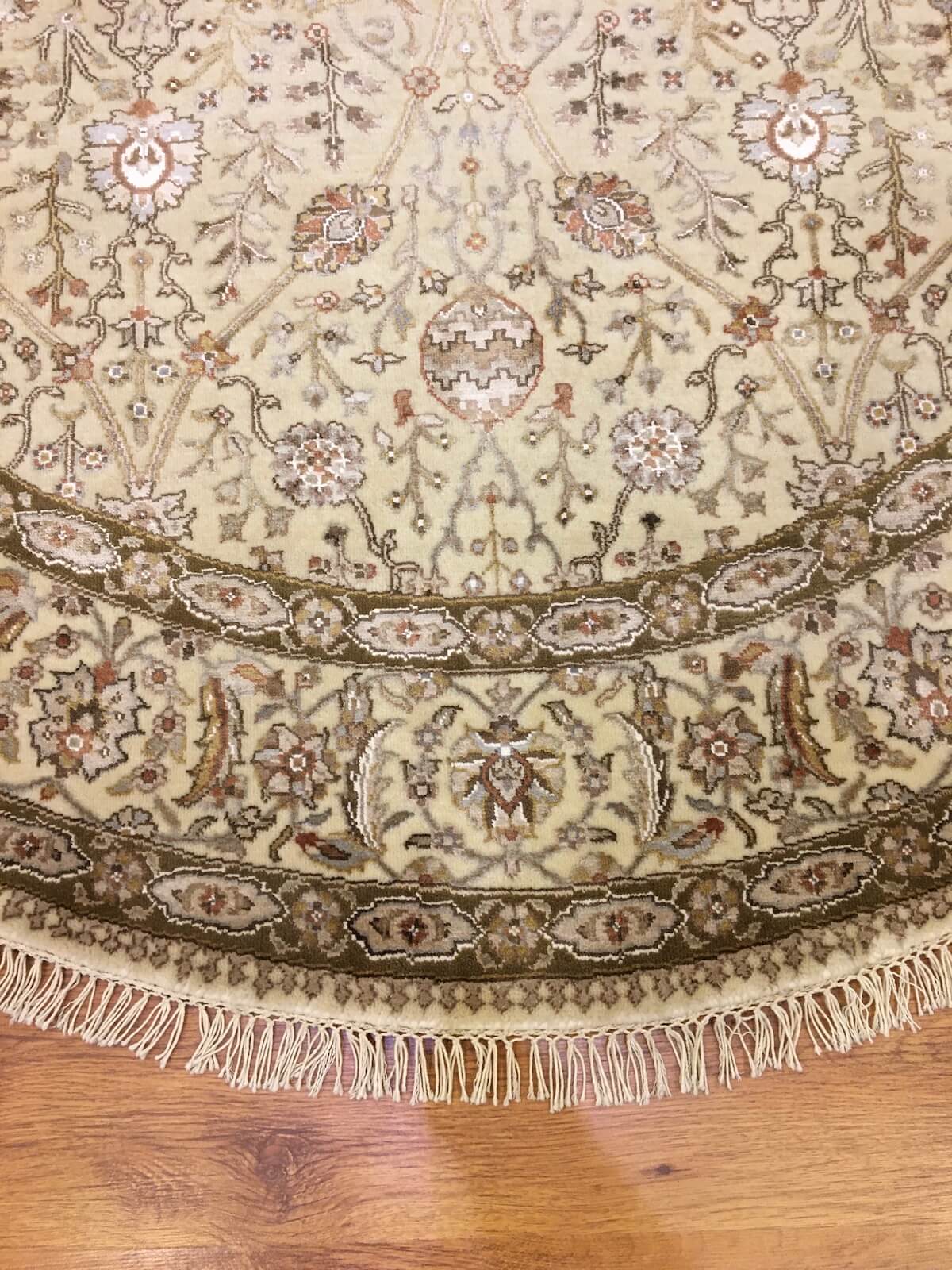 Hayyam Usak Handwoven Round Rug – 158X158 by Camel Carpet