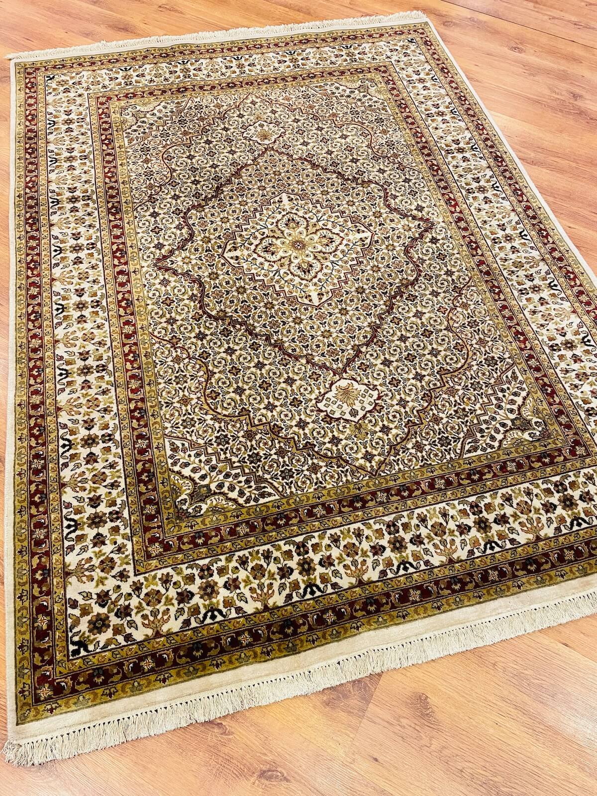 Hayyam Usak Handwoven Rug – 157X218 by Camel Carpet
