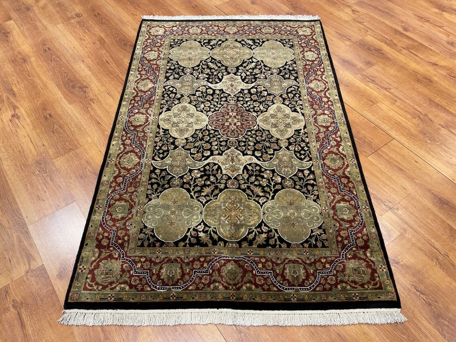 Hayyam Usak Handwoven Rug – 057136 by Camel Carpet