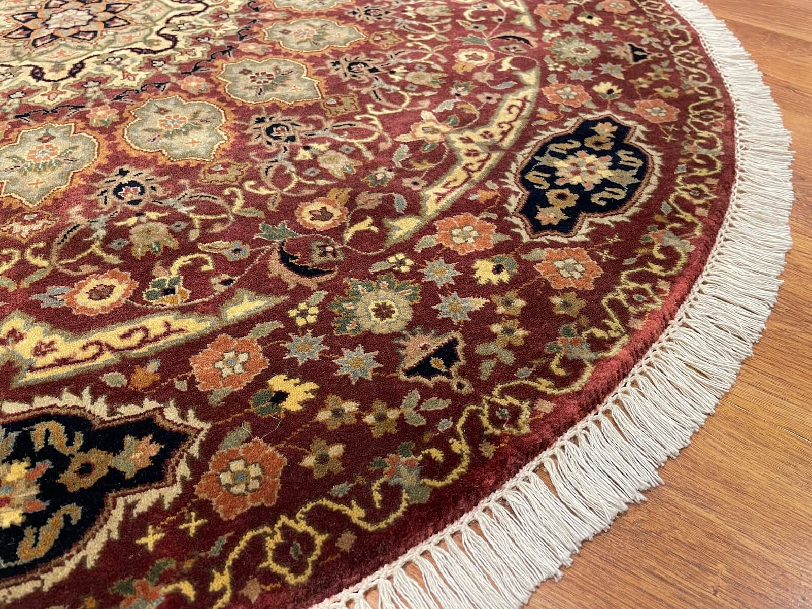 Hayyam Usak Handwoven Round Rug – 143X143 by Camel Carpet