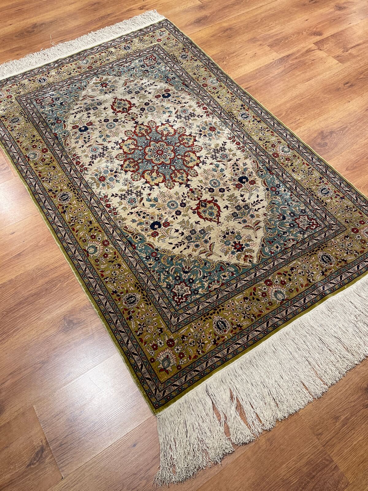 Hereke Pure Silk Madalyon Patterned Handwoven Rug – 99X155 by Camel Carpet