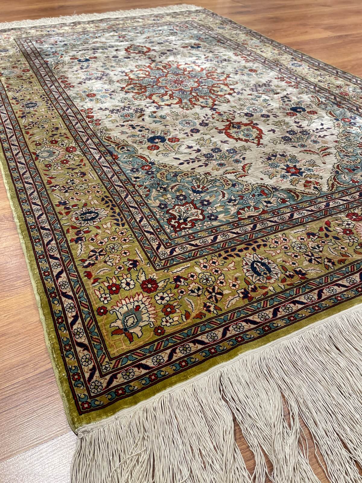 Hereke Pure Silk Madalyon Patterned Handwoven Rug – 99X155 by Camel Carpet