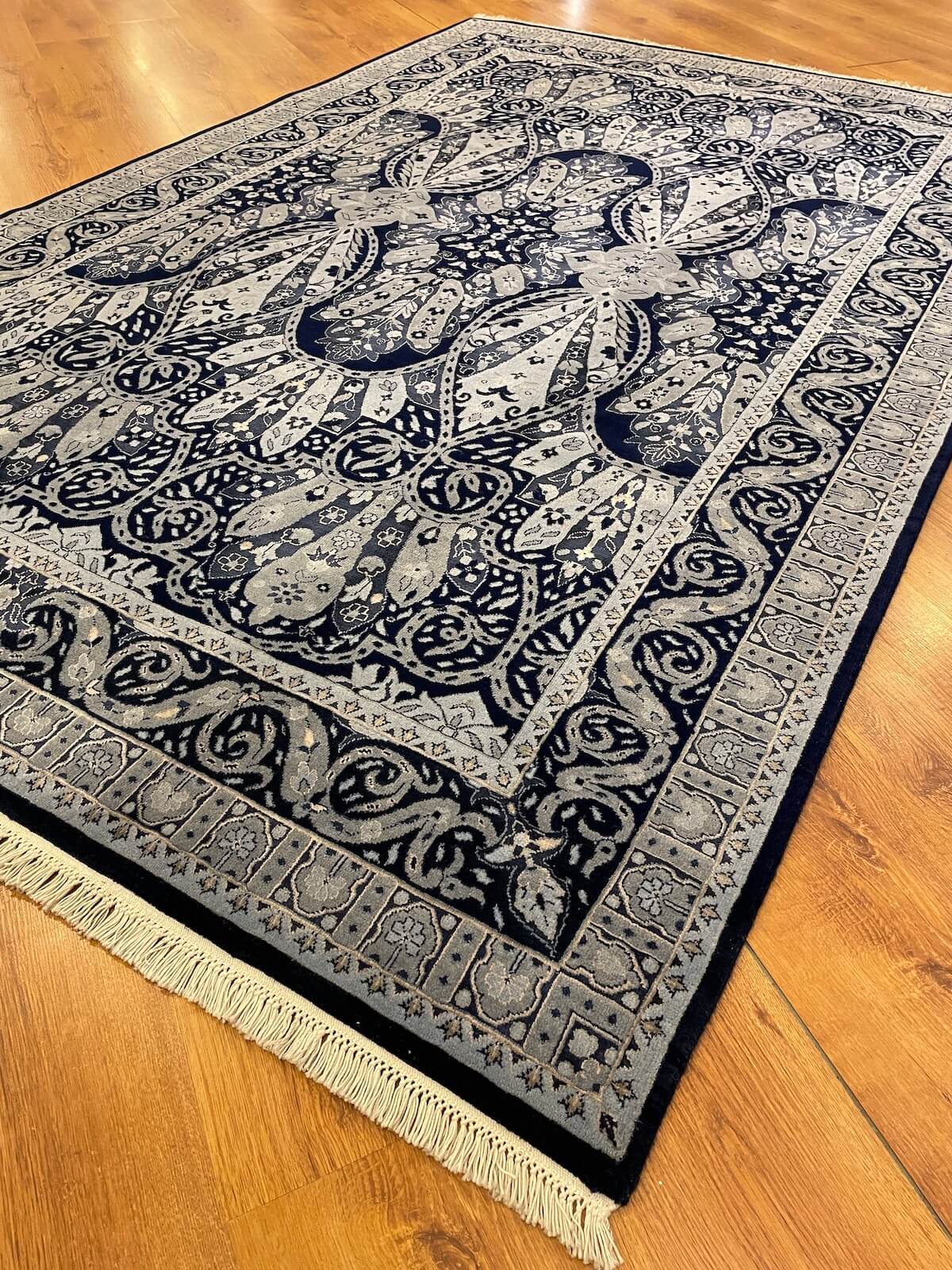 Hurrem Silk-Blend Usak Handwoven Rug – 153X238 by Camel Carpet