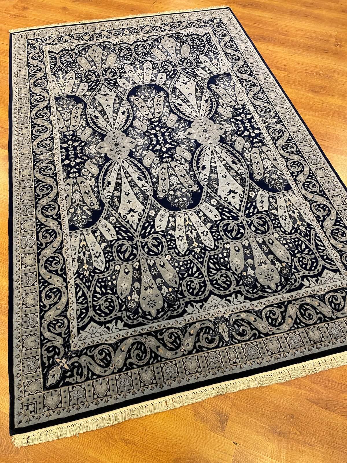 Hurrem Silk-Blend Usak Handwoven Rug – 153X238 by Camel Carpet