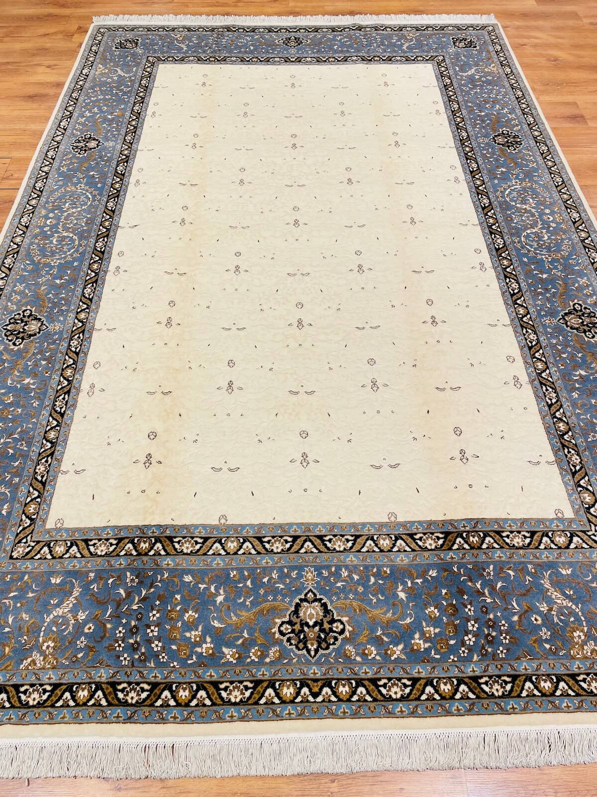 Hurrem Silk-Blend Usak Handwoven Rug – 057618 by Camel Carpet