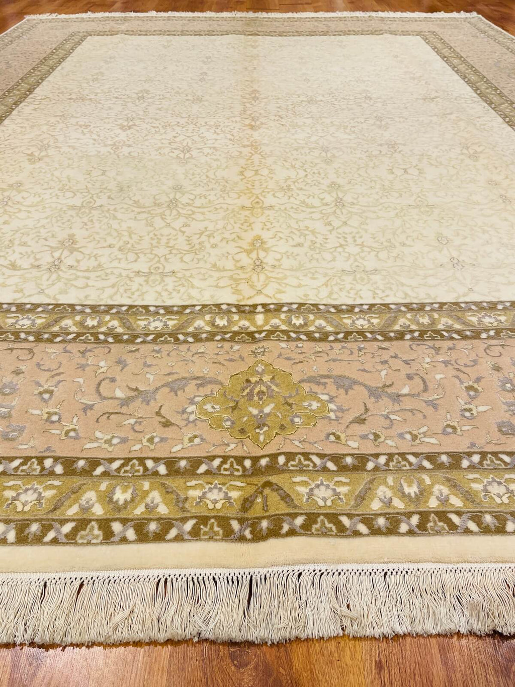 Hurrem Silk-Blend Usak Handwoven Rug – 057653 by Camel Carpet