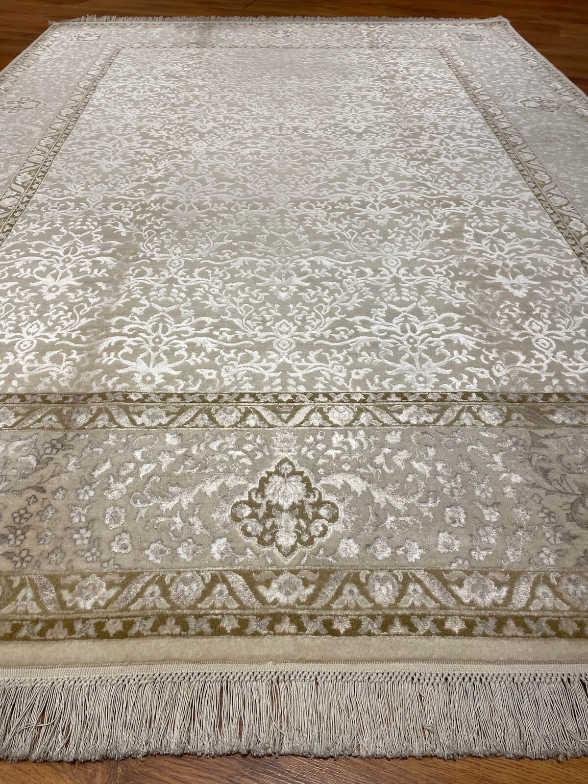 Hurrem Silk-Blend Usak Handwoven Rug – 062228 by Camel Carpet