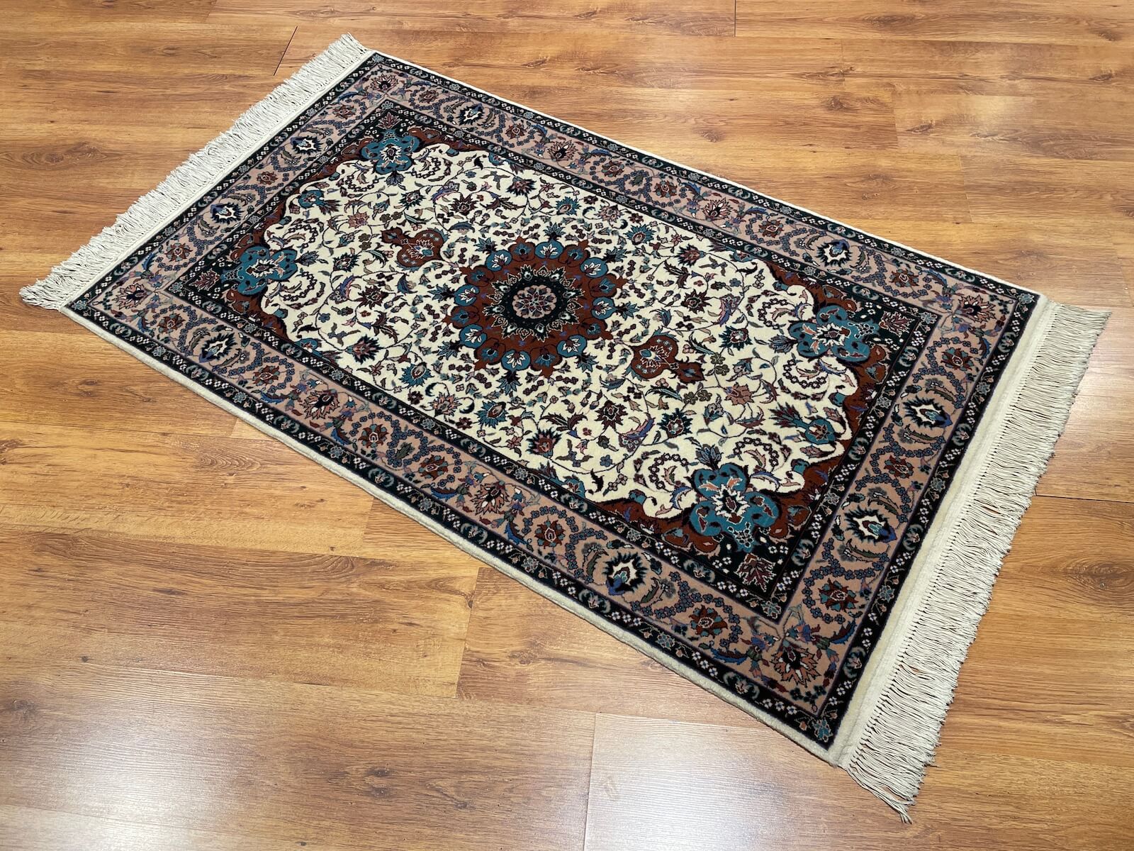 Iran Isfahan Handwoven Rug – 024419 by Camel Carpet