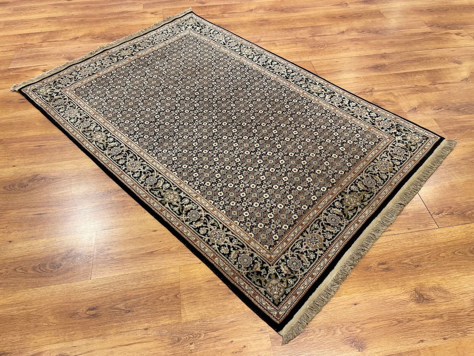 Iran Isfahan Handwoven Rug – 121X175 by Camel Carpet