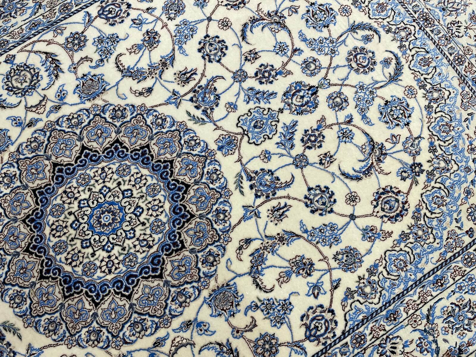 Iran Nain Handwoven Rug – 042171 by Camel Carpet