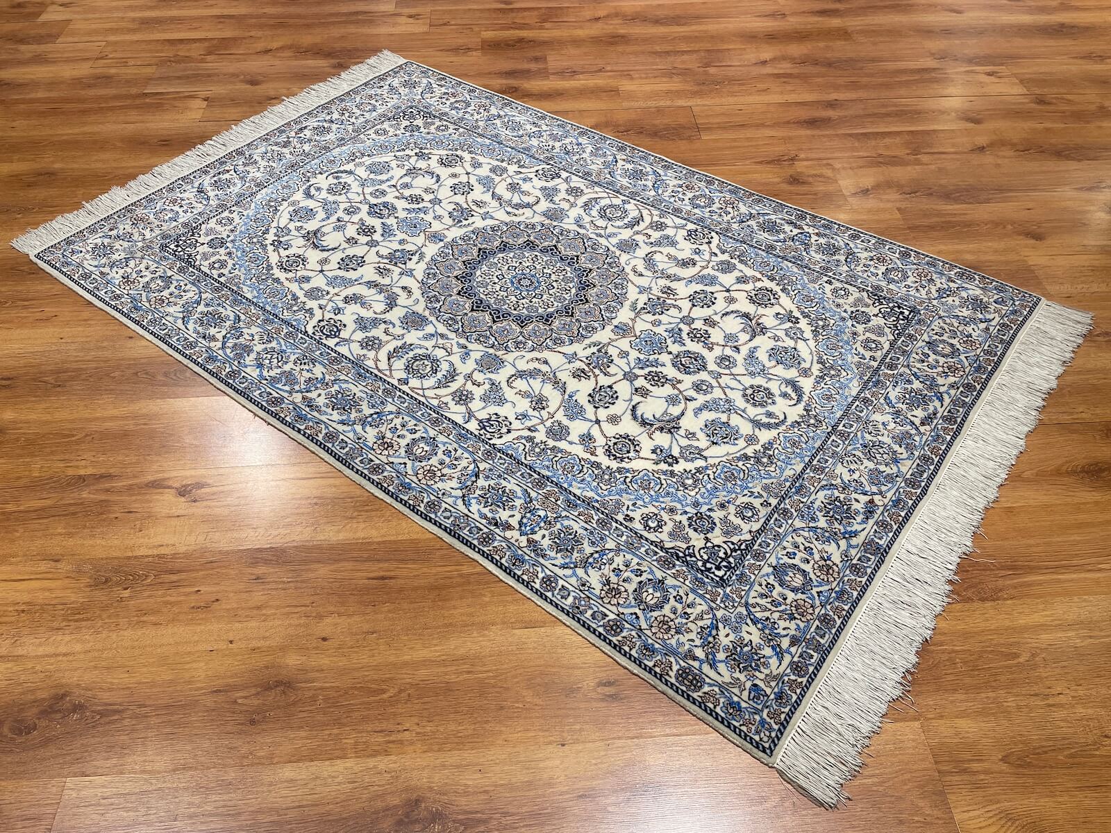 Iran Nain Handwoven Rug – 042171 by Camel Carpet
