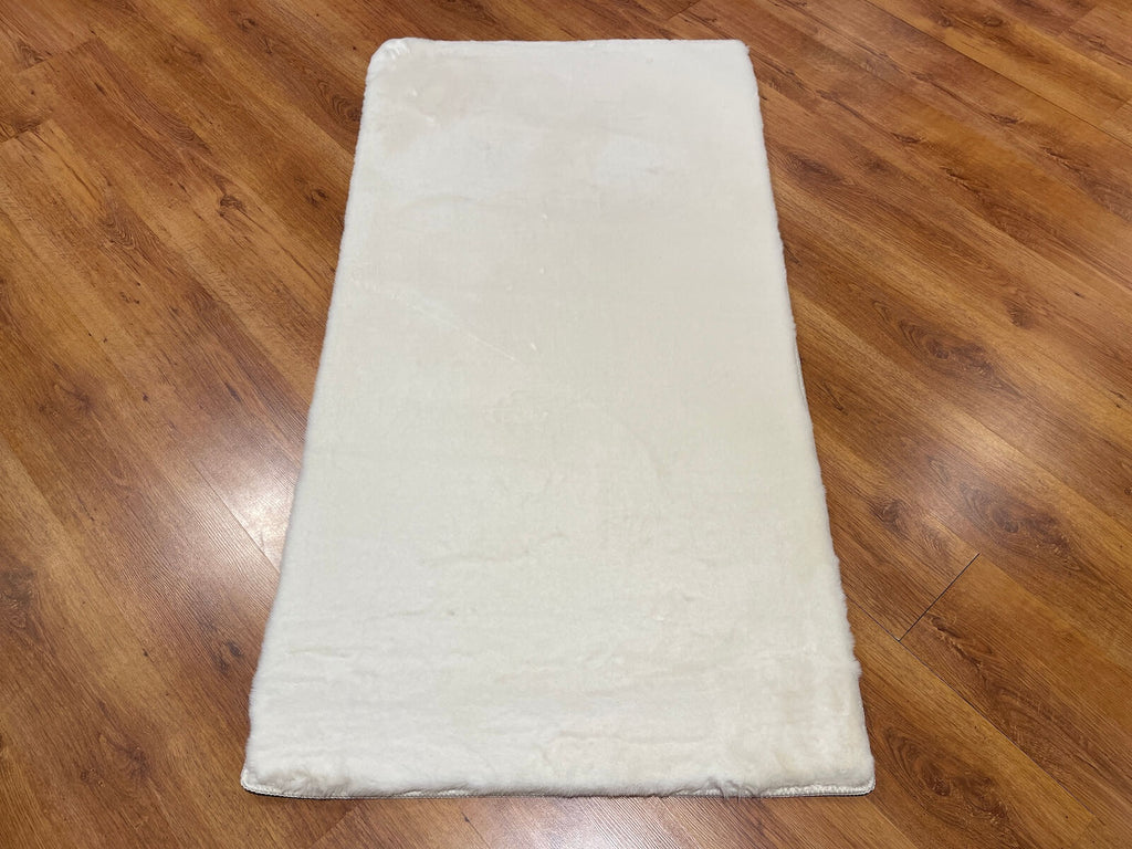 Cream Pelus Rug by Camel Carpet