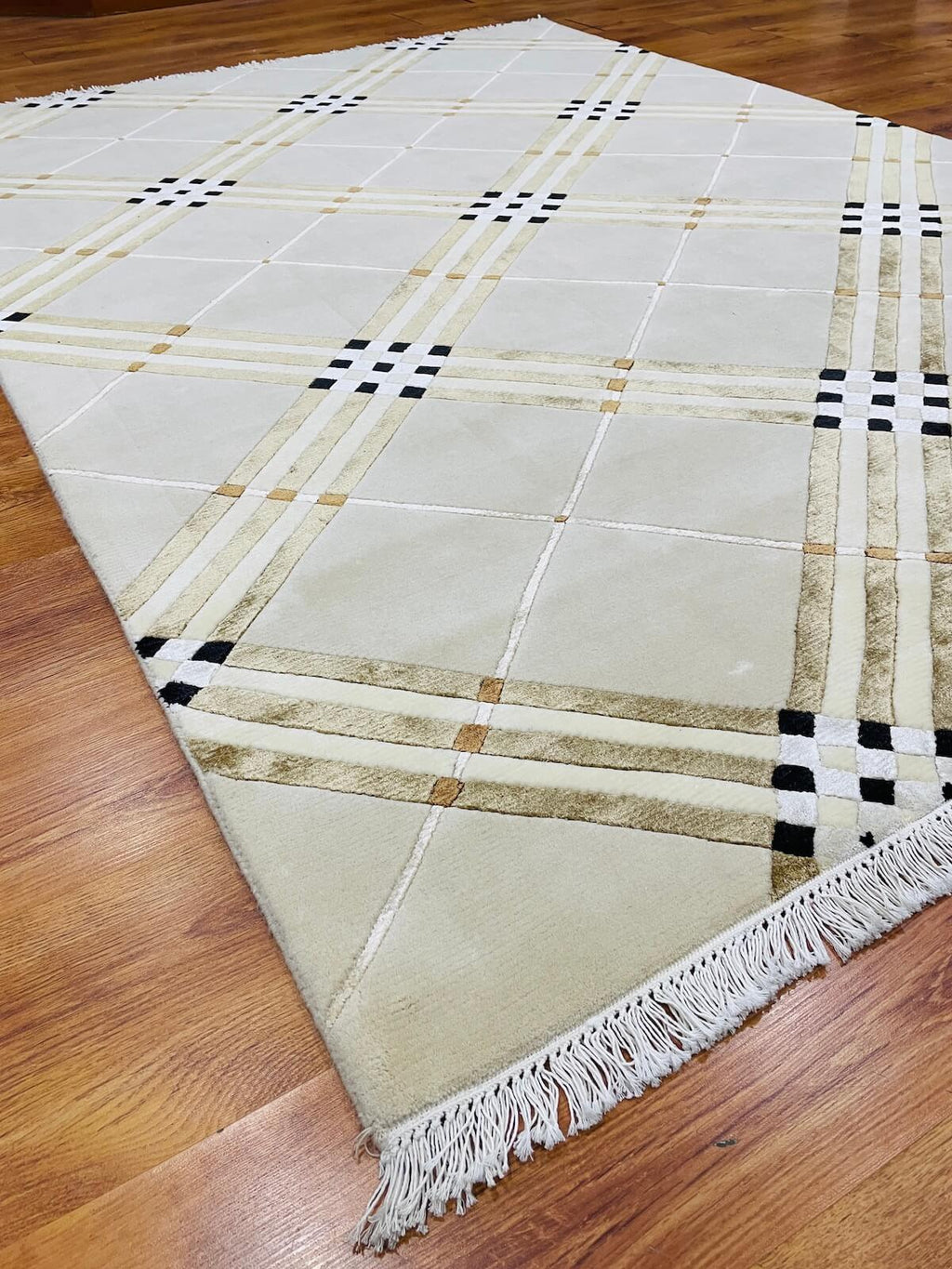 London Series Nepal Handwoven Rug – 171X243 by Camel Carpet