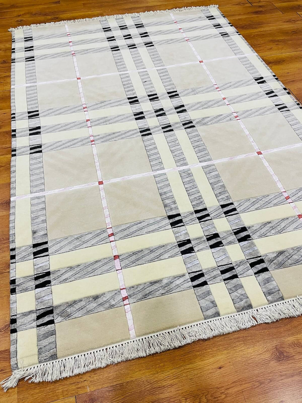 London Series Nepal Handwoven Rug – 171X243 by Camel Carpet