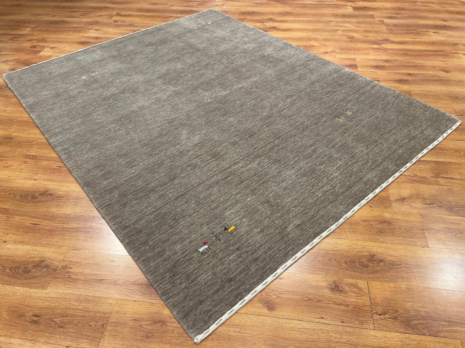 Lori Handwoven Gray Wool Rug – 200X250 by Camel Carpet