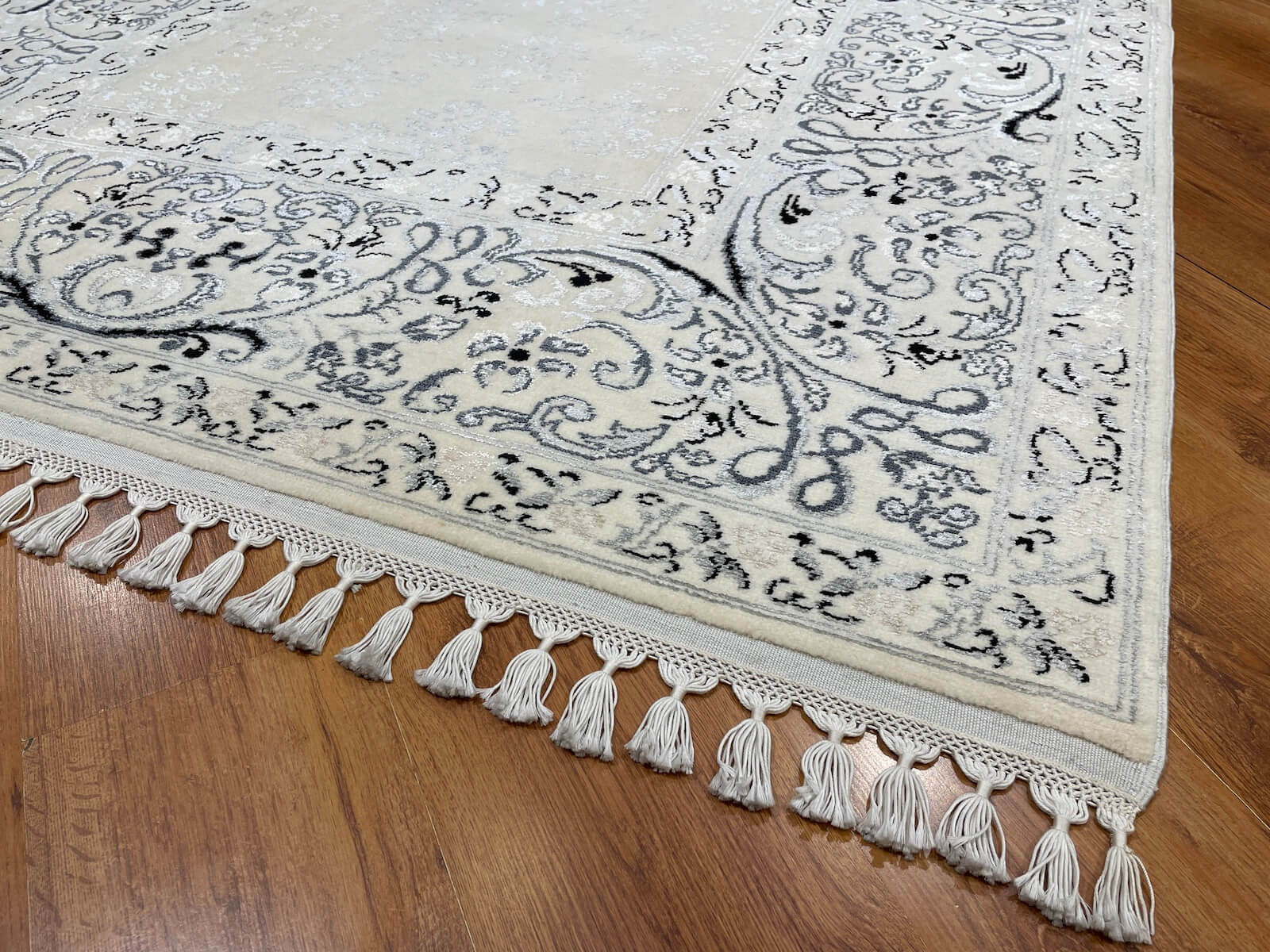 Mahidevran Silk-Blend Usak Handwoven Rug – 080010 by Camel Carpet