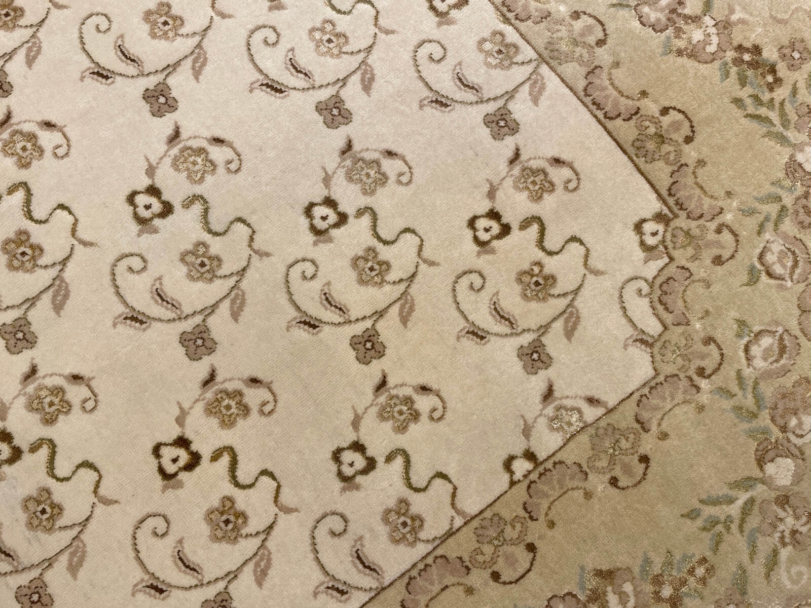 Mahidevran Silk-Blend Usak Handwoven Rug – 086410 by Camel Carpet