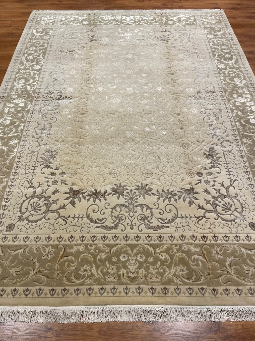 Nazende Silk-Blend Usak Handwoven Rug – 062427 by Camel Carpet
