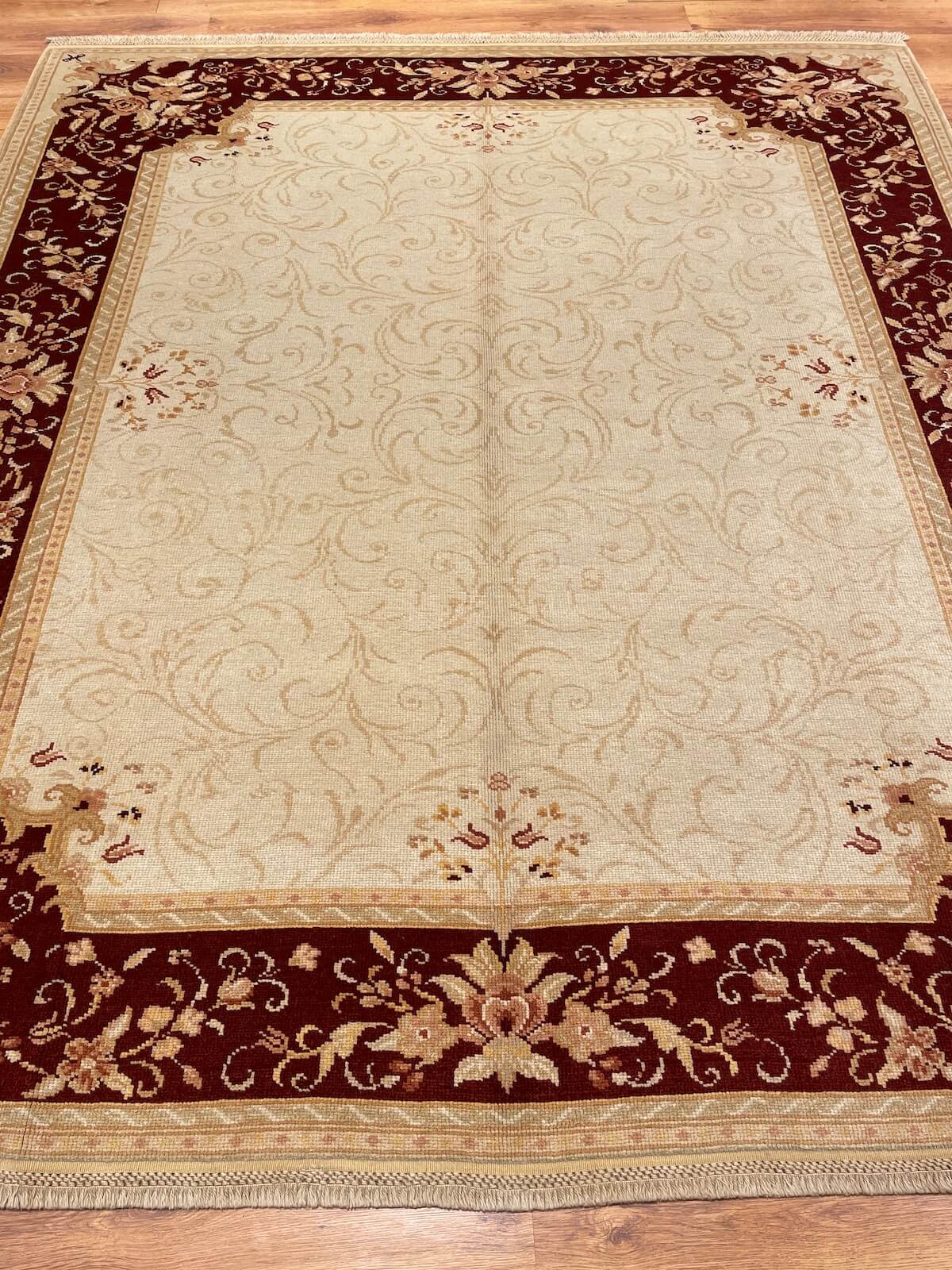 Mhidevran Usak Handwoven Rug – 078593 by Camel Carpet