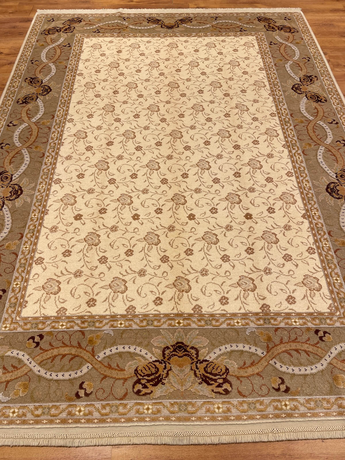 Ottoman Usak Handwoven Rug – 084579 by Camel Carpet