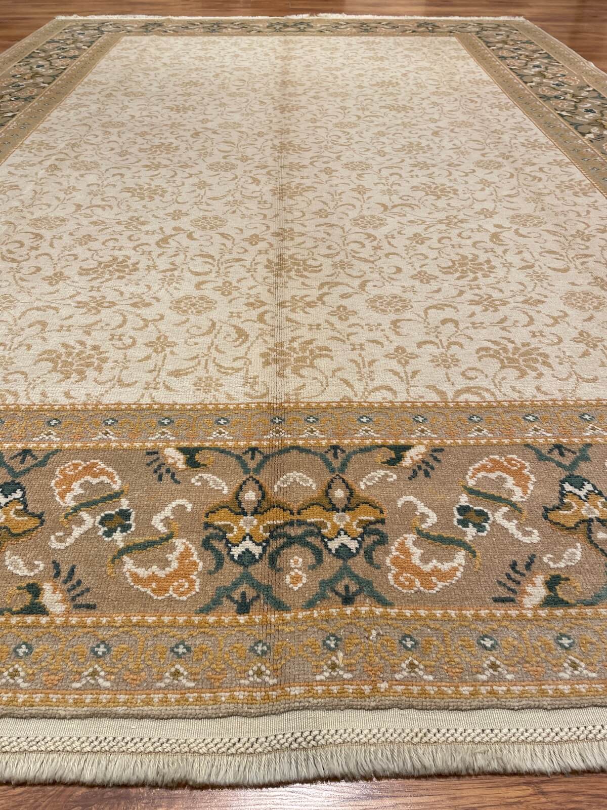 Ottoman Usak Handwoven Rug – 084585 by Camel Carpet