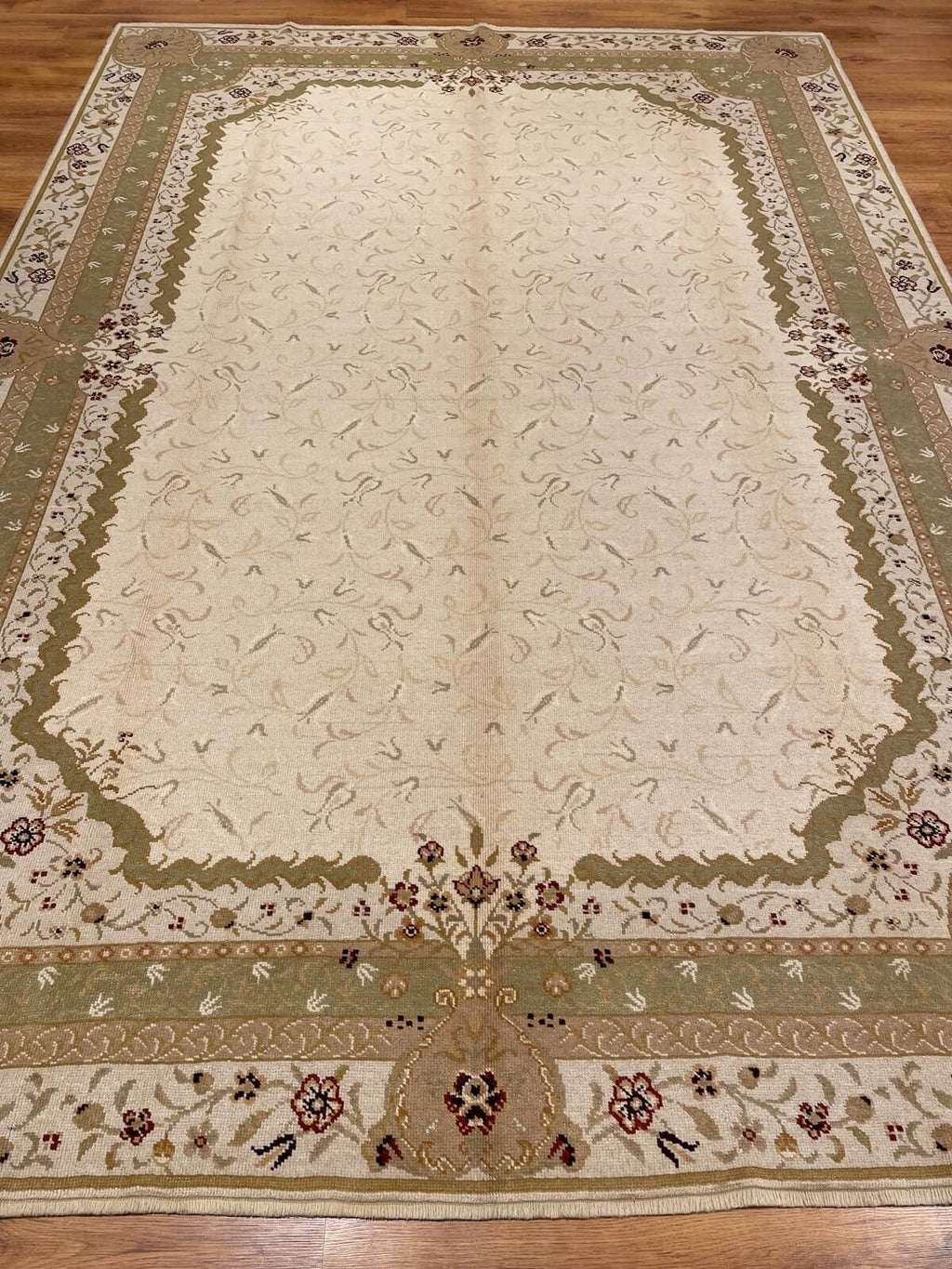 Ottoman Usak Handwoven Rug – 084586 by Camel Carpet