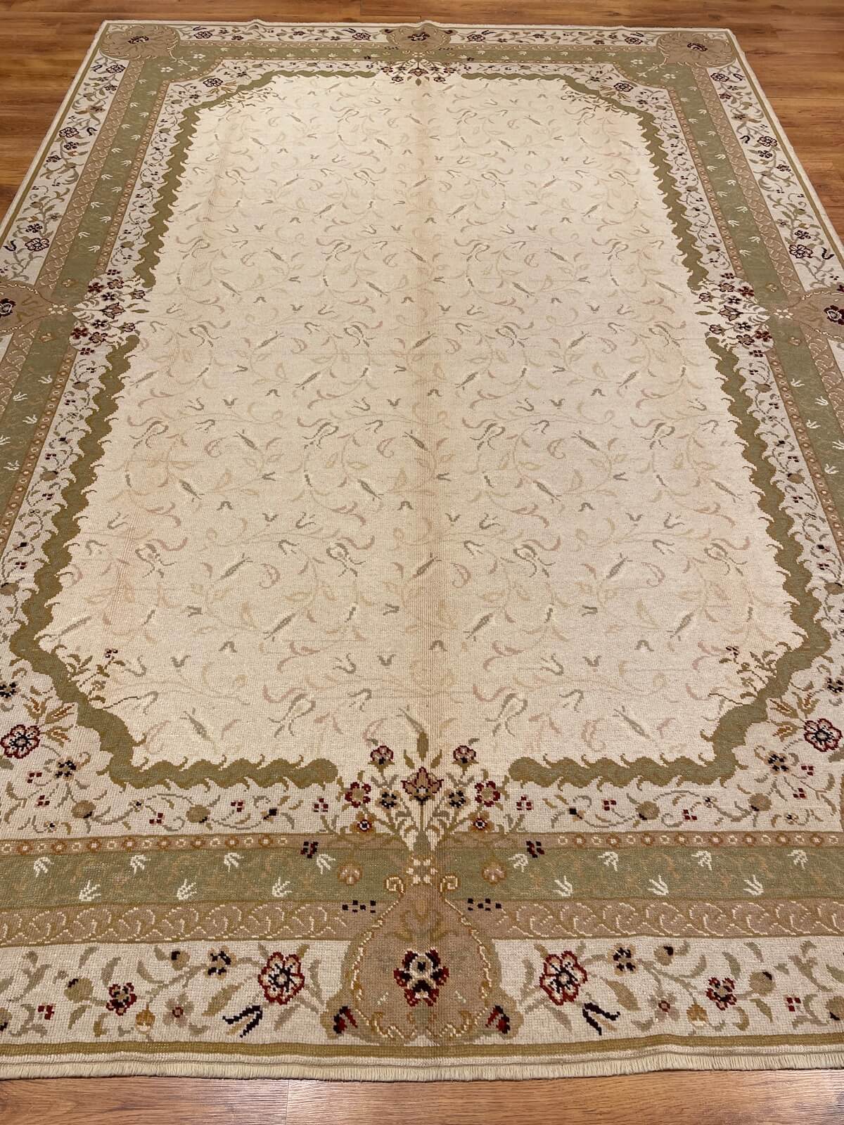 Ottoman Usak Handwoven Rug – 084586 by Camel Carpet
