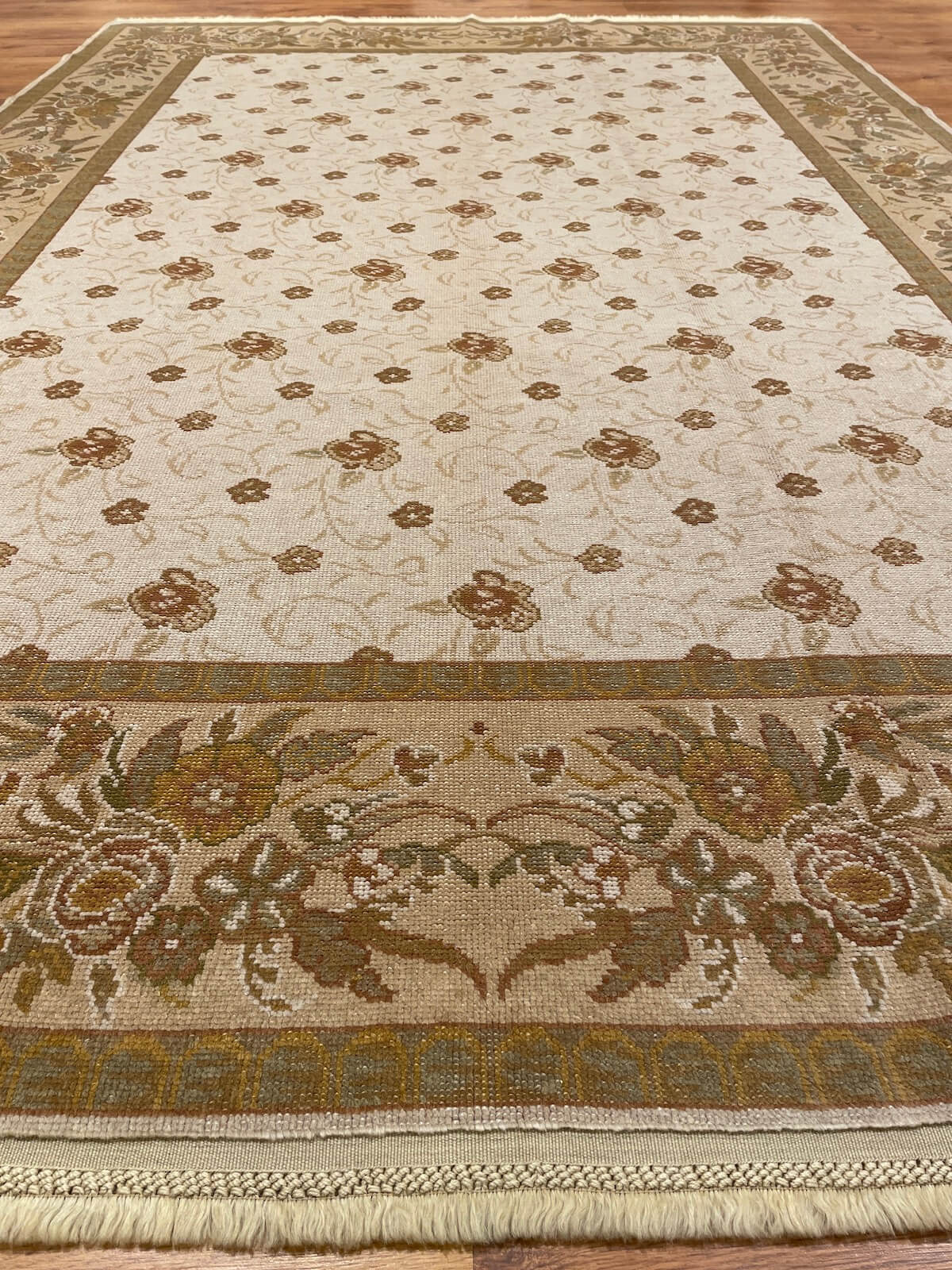 Ottoman Usak Handwoven Rug – 084587 by Camel Carpet