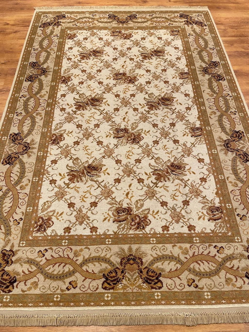 Ottoman Usak Handwoven Rug – 084589 by Camel Carpet