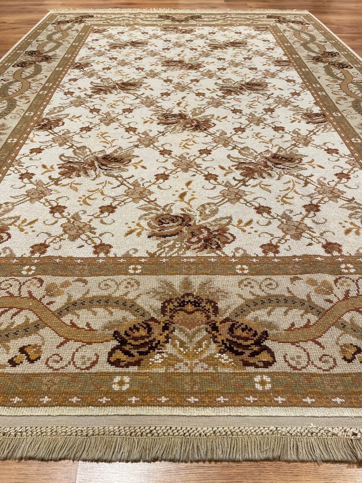 Ottoman Usak Handwoven Rug – 084589 by Camel Carpet